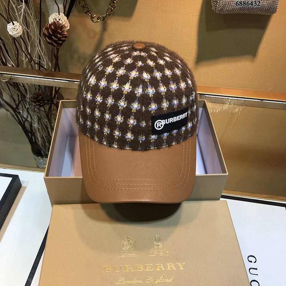 Bv*b*rry Hat